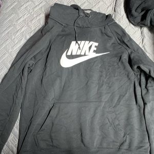 BRAND NEW NIKE SWEATSHIRT